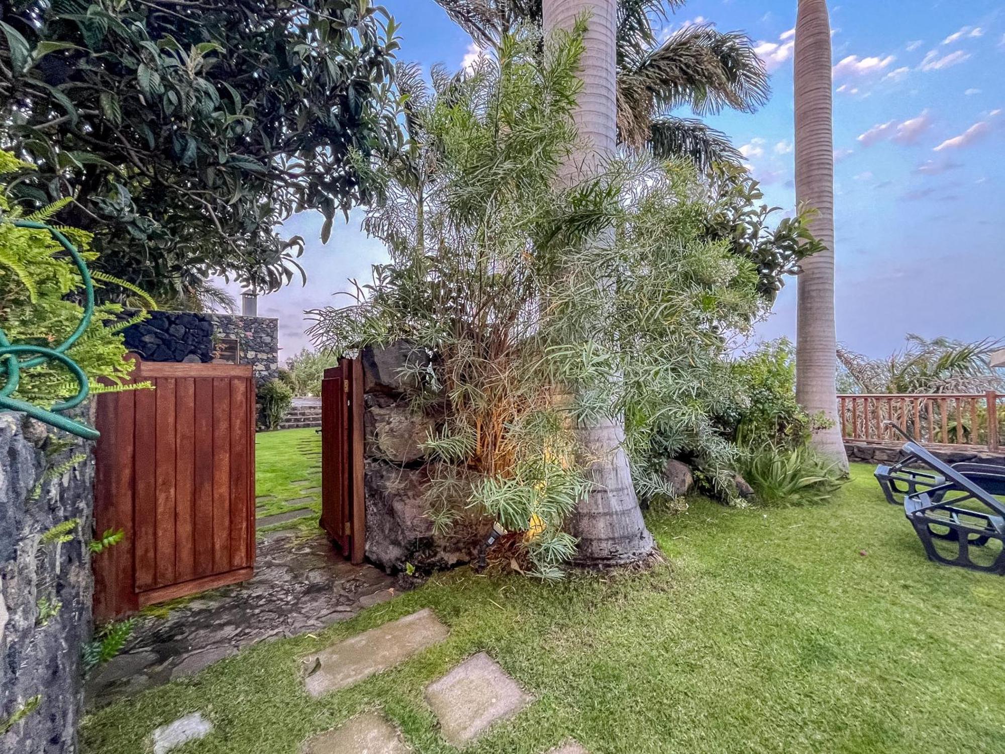Lightbooking La Morita Villa De Mazo Exterior photo